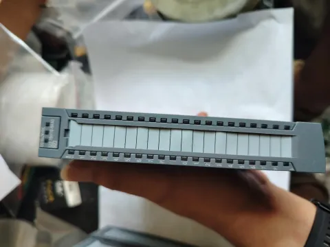 Siemens 6ES7522-1BH10-0AA0 Industrial Automation Component — product photo 3 of 7