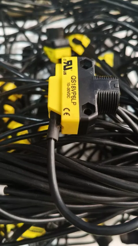 Banner Engineering QS18VP6LP Industrial Sensor product photo 2