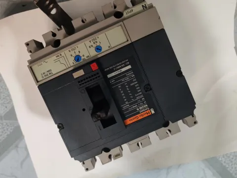 Merlin Gerin / Schneider Electric Compact NS250N + TM250D Industrial Automation Component product photo 2