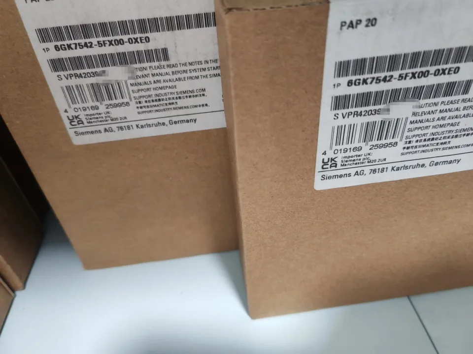 Siemens 6GK7 542-5FX00-0XE0 Industrial Automation Component — product photo 1 of 6