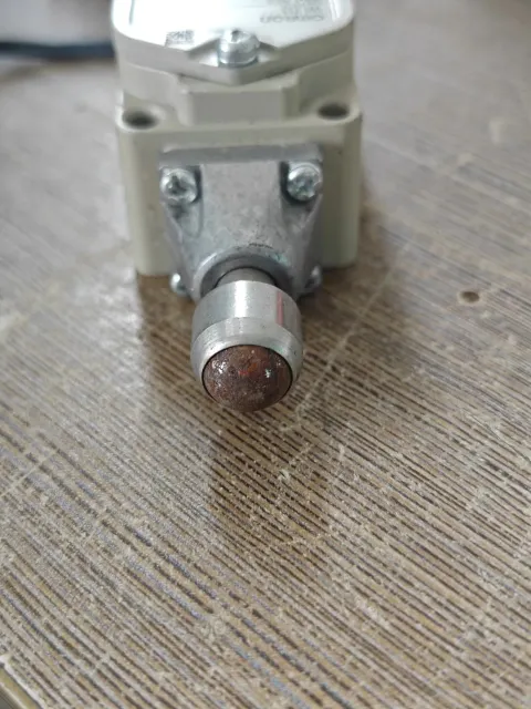OMRON WLD3 Industrial Sensor product photo 3