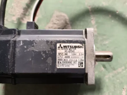 Mitsubishi Electric HC-KFS43 Motor & Drive Component — product photo 3 of 9