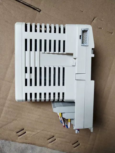 ABB AO810V2 / AI830A / AI835A / AI810 I/O Module product photo 9