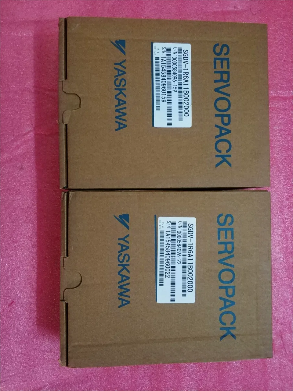 Yaskawa SGDV-1R6A11B002000 Motor & Drive Component product photo 1