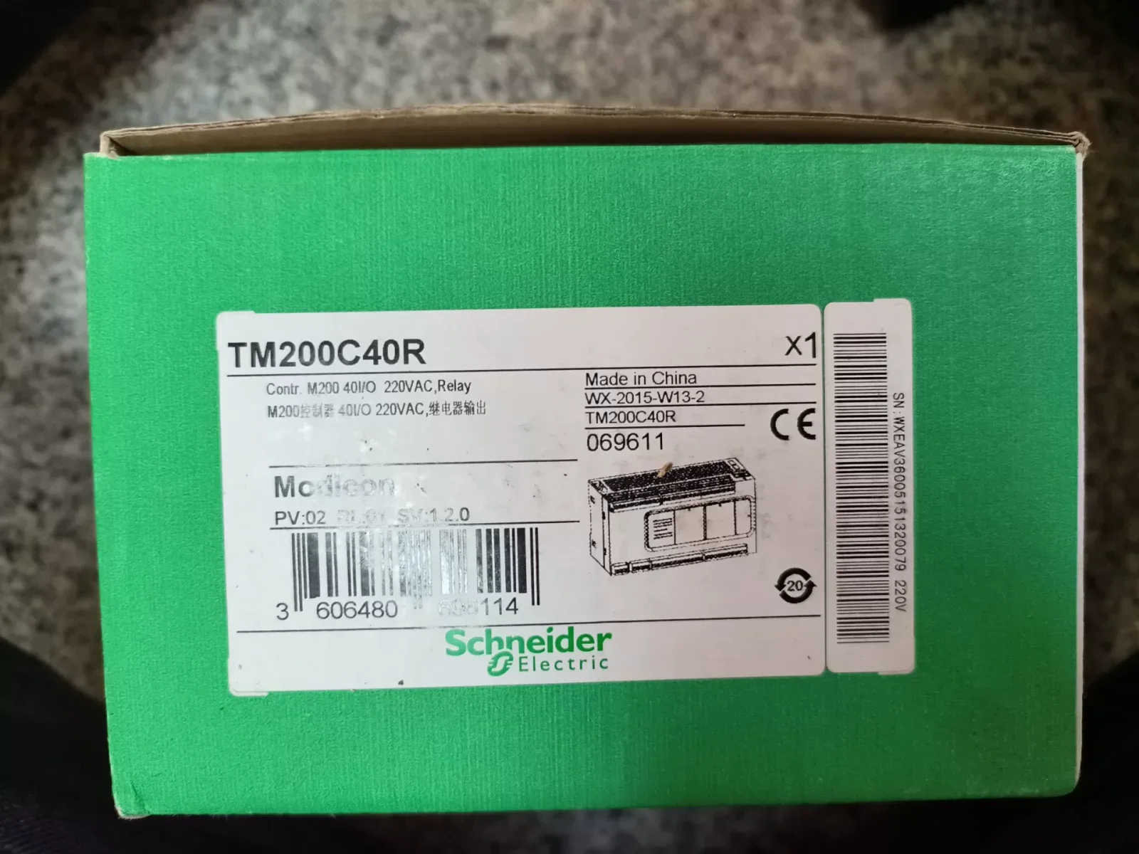 Schneider Electric TM200C40R PLC Module product photo 1