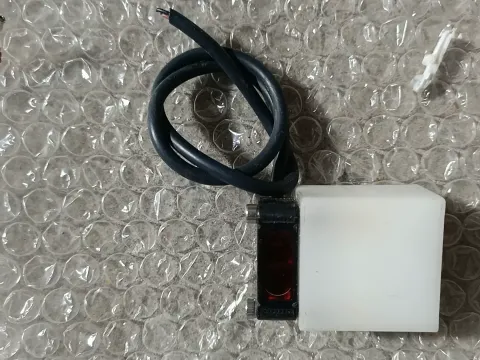 OMRON E3ZG-D61 Industrial Sensor product photo 2