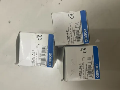 OMRON E3X-A21 Industrial Sensor product photo 1