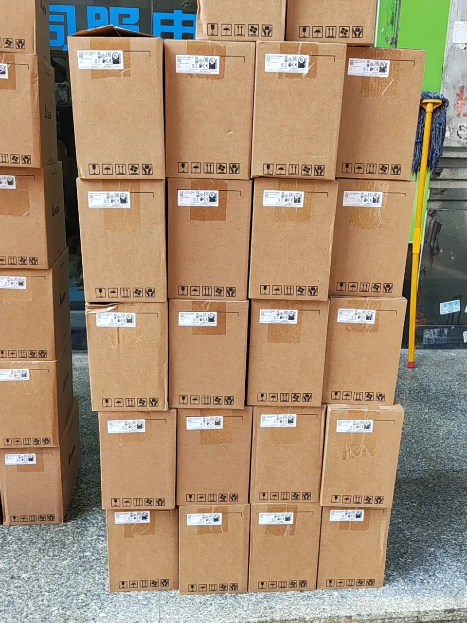 Delta VFD110E43A Motor & Drive Component product photo 1