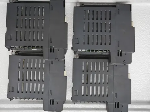 Mitsubishi Electric Q172DSCPU Industrial Control Board — product photo 36 of 58