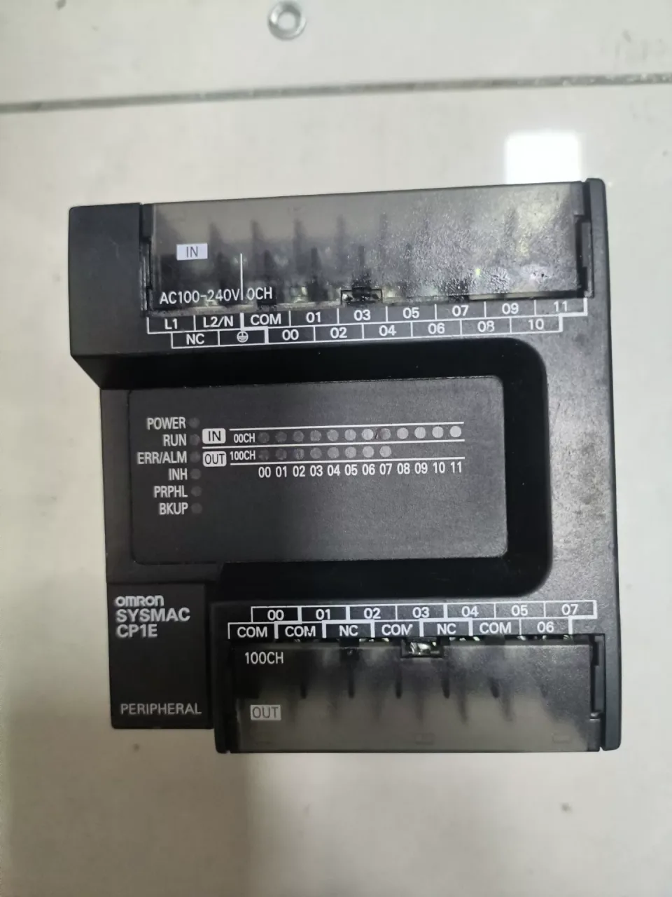 Omron CP1E-E20SDR-A PLC Module product photo 1