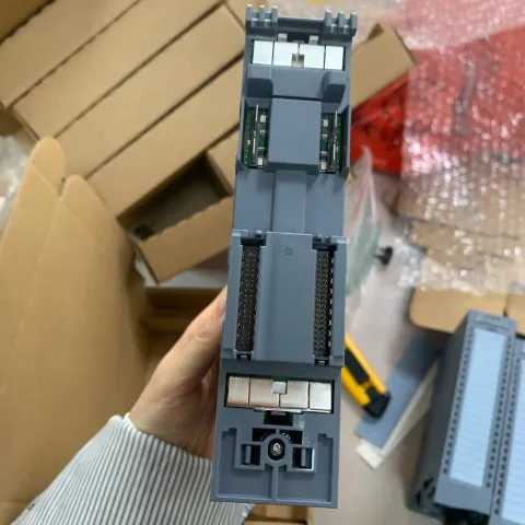 Siemens 6ES7521-1BL00-0AB0 Industrial Automation Component — product photo 6 of 15