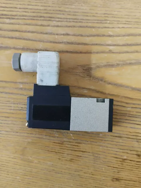 SMC VK332V-5DZ-M5 Industrial Automation Component product photo 2