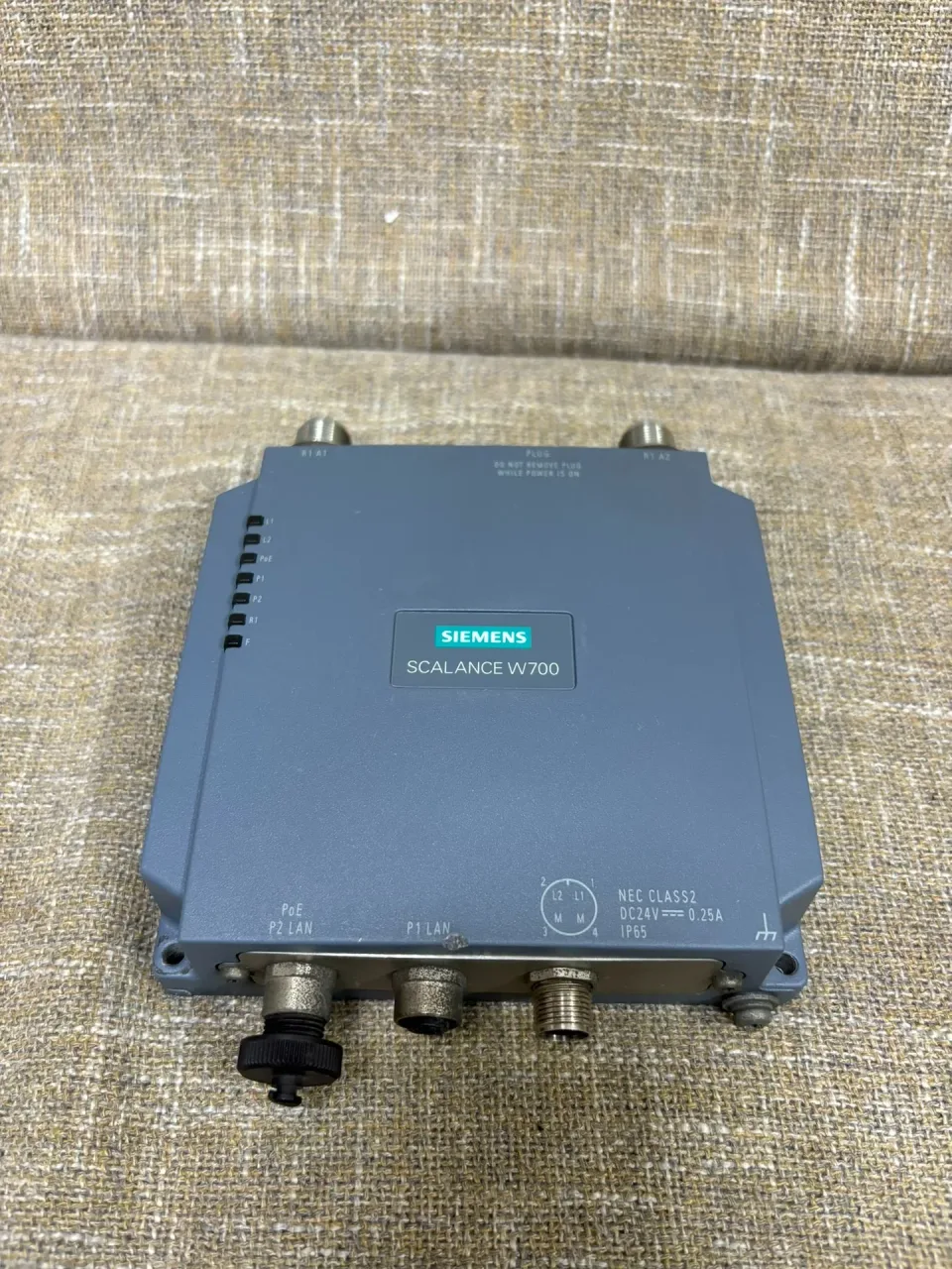 Siemens 6GK5778-1GY00-0AA0 Industrial Automation Component product photo 1