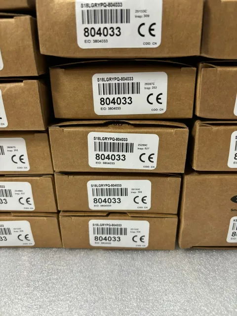 Banner Engineering S18LGRYPQ-804033; K50APT2GRYF2Q-804035 Industrial Sensor product photo 2