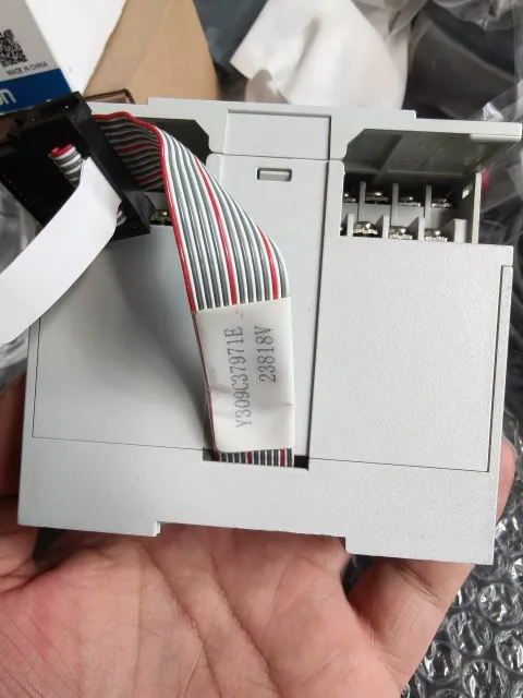 Mitsubishi Electric FX5-16EYR/ES Industrial Relay — product photo 16 of 17