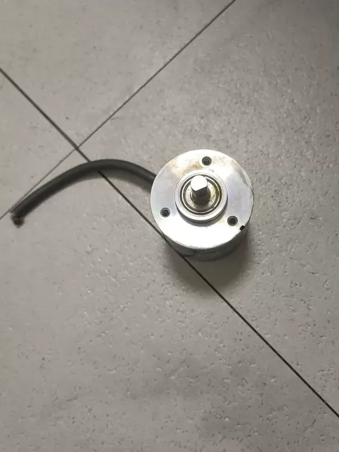 Omron E6B2-CWZ6C Industrial Encoder product photo 1