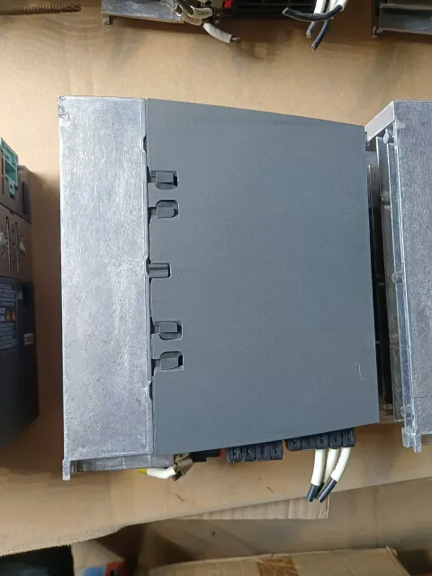 Siemens 6SL3210-1PE12-3UL1 Motor & Drive Component — product photo 6 of 18