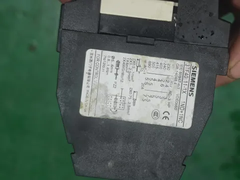 Siemens 3TF40 11-1X Industrial Relay product photo 3