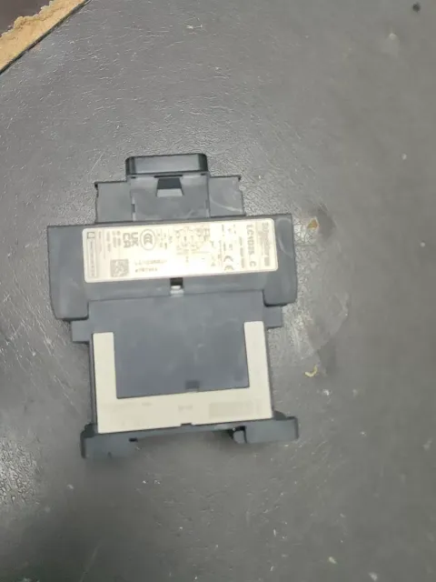 Schneider Electric LC1D25BDC Industrial Relay — product photo 5 of 5