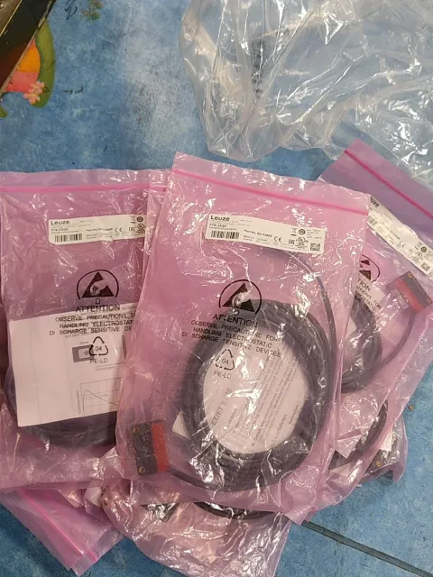 Leuze FT51.X3/2N Industrial Sensor product photo 1