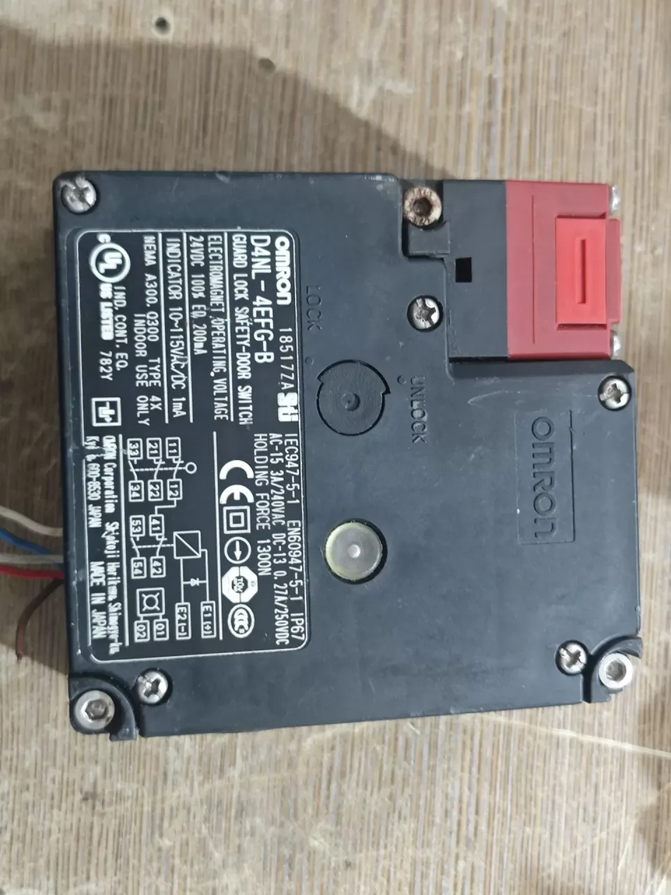 OMRON D4NL-4EFG-B Industrial Sensor product photo 1