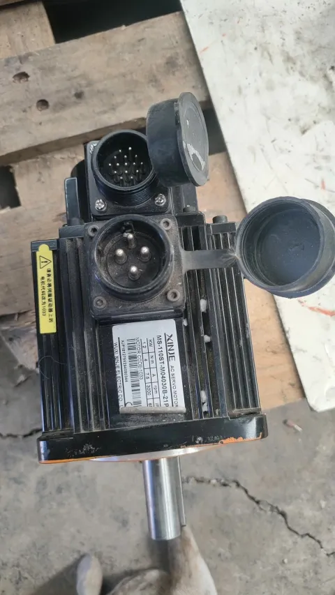 XINJE MS-110ST-M04030B-21P2 Motor & Drive Component product photo 2