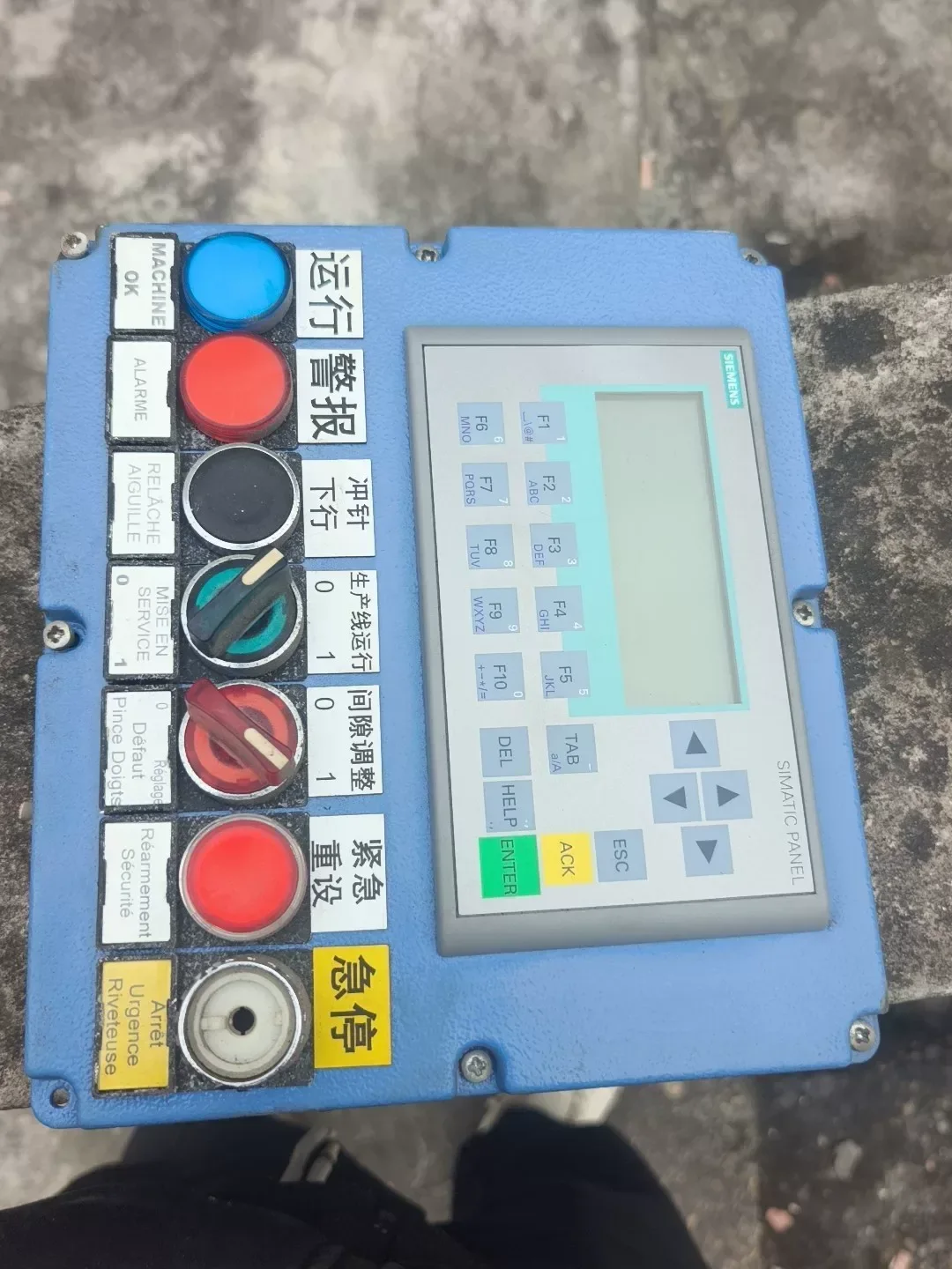 Siemens 6AV6647-0AH11-3AX0 Industrial Automation Component product photo 1