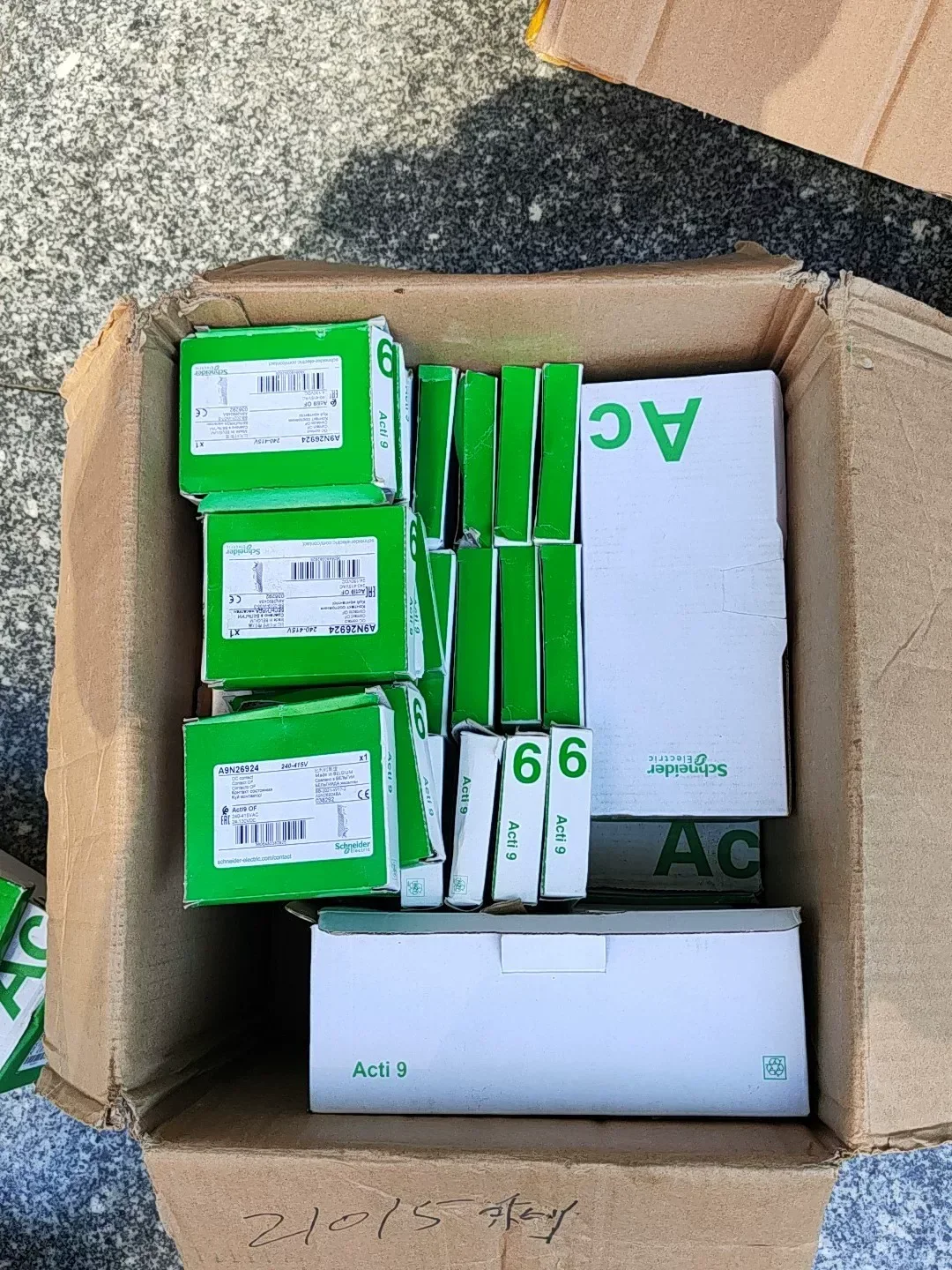 Schneider Electric A9N26924 Industrial Automation Component product photo 1