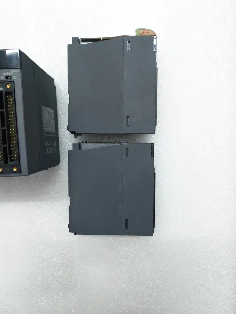 Mitsubishi Electric QY42P PLC Module — product photo 20 of 62