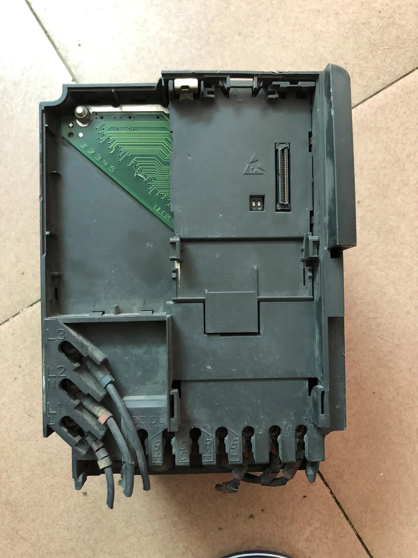 Siemens / 西门子 6SE6440-2UD22-2BA1 Power Electronics Module product photo 1