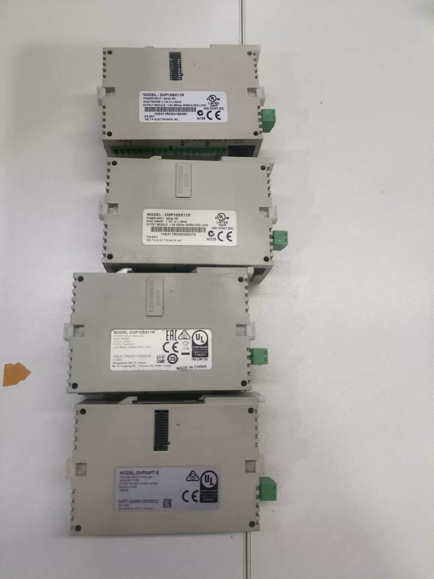 Delta DVP10SX11R + DVP04PT-S PLC Module product photo 1