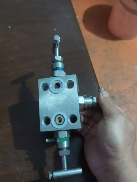 Rosemount C305121124-0000 Industrial Automation Component product photo 3