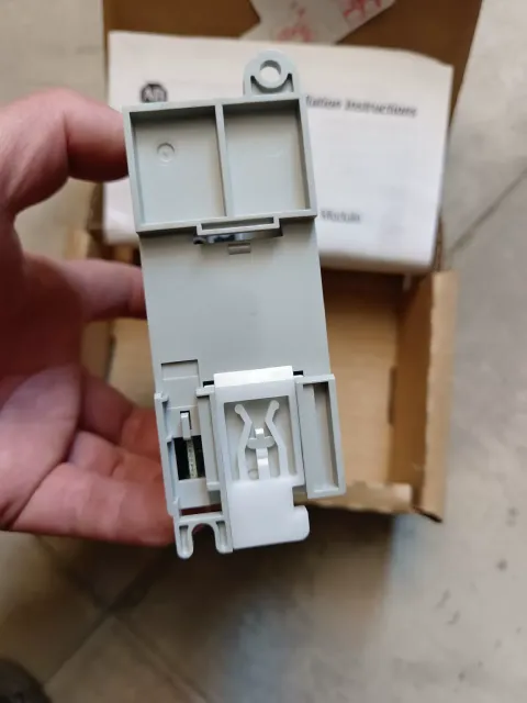 Allen-Bradley 1762-IQ8 Series A Industrial Automation Component product photo 4