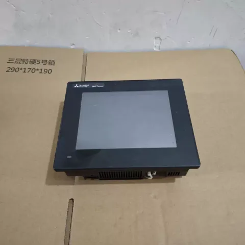 Mitsubishi Electric GT1055-QSBD-C Industrial Automation Component — product photo 2 of 5