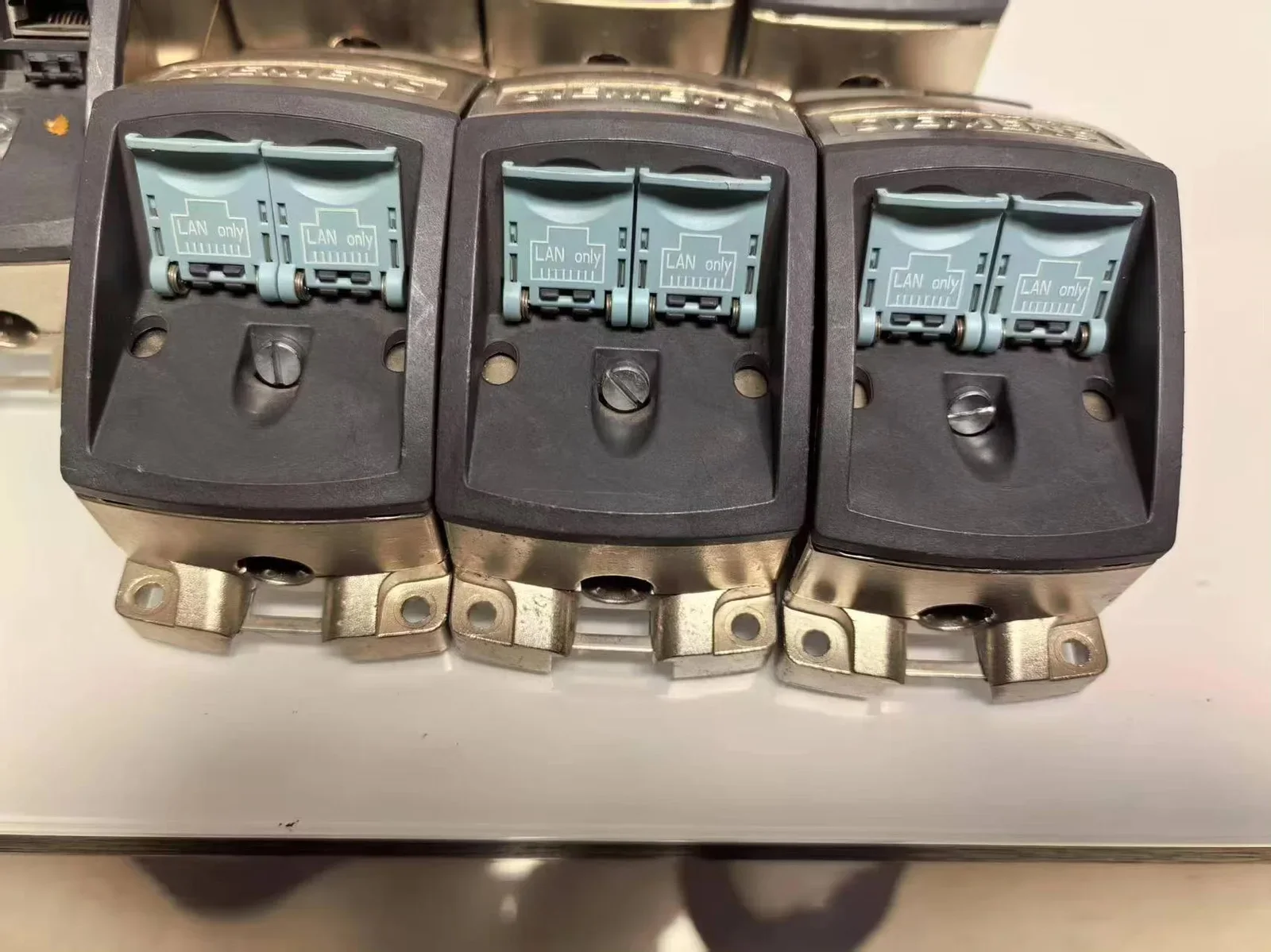 Siemens 6GK1901-1BE00-0AA0 Industrial Automation Component product photo 1