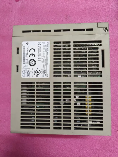 Yaskawa SGDM-10ADA-V + SGMGH-09ACA61 Motor & Drive Component — product photo 12 of 15