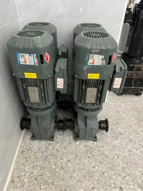 SEW-EURODRIVE K47 DRE90L4BE2HF/TF Motor & Drive Component product photo 1