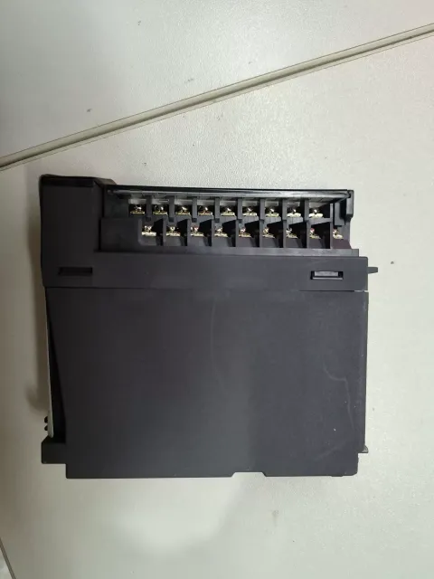 Mitsubishi Electric Q64AD Industrial Automation Component — product photo 51 of 72
