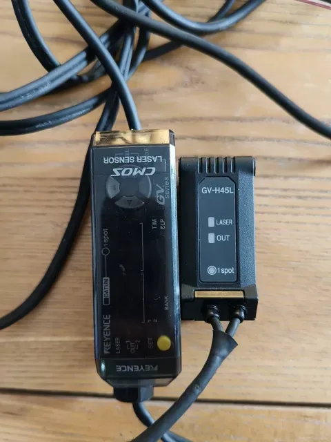 KEYENCE GV-21 + GV-H45L Industrial Sensor — product photo 3 of 13