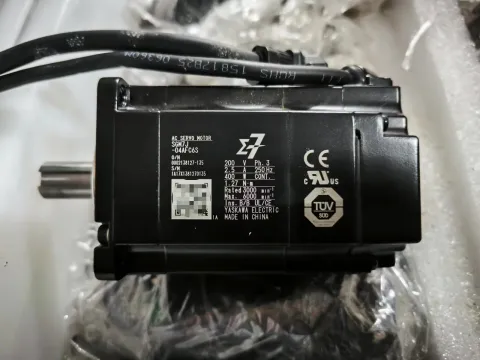 Yaskawa SGM7J-02AFC6S / SGM7J-02AFC6E / SGM7J-04AFC6S / SGM7J-01AFC6E Motor & Drive Component — product photo 4 of 10