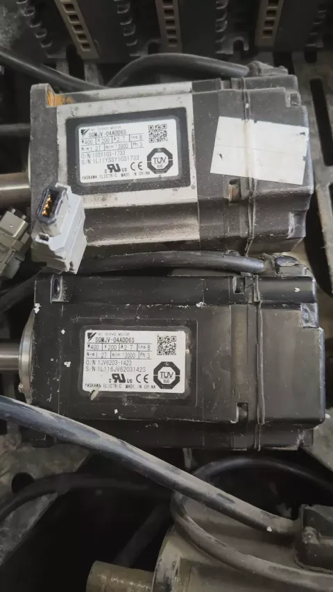 Yaskawa SGDV-2R8A01A002000; SGDV-2R8A01A; SGMJV-04ADE6S Motor & Drive Component product photo 7