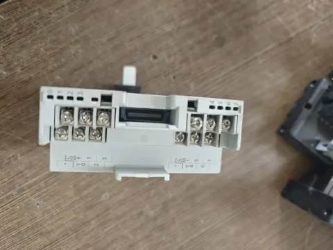 Mitsubishi Electric FX5-8EYT/ES Industrial Automation Component product photo 2