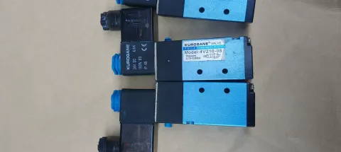KUROGANE 4V210-08 Industrial Automation Component product photo 4