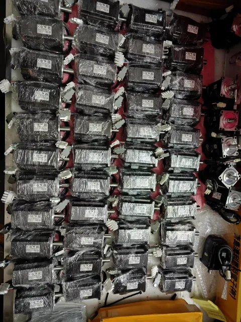 Yaskawa SGMJV-04ADE6S Motor & Drive Component product photo 1