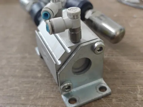 SMC CDQ2A25-20DMZ-XC2 Industrial Automation Component product photo 3