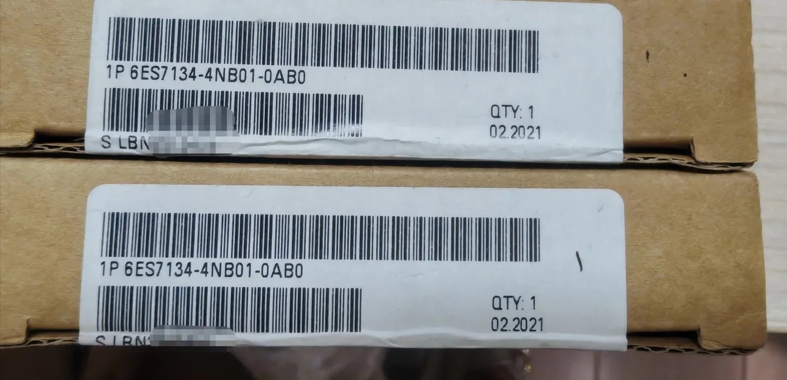 Siemens 6ES7134-4NB01-0AB0 Industrial Automation Component — product photo 1 of 2