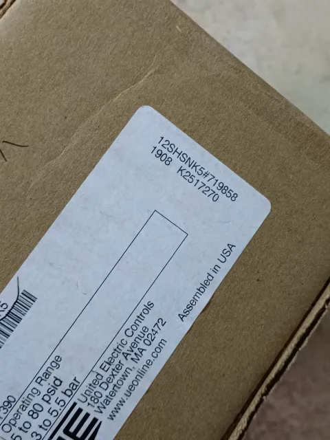 United Electric Controls 12SHSNK5 / XY390 Industrial Sensor product photo 3