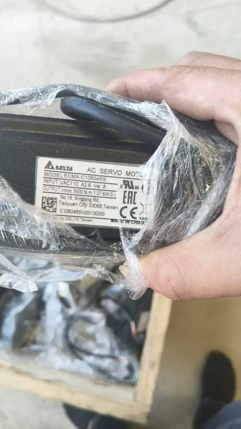 Delta ASD-A2-0421-M; ECMA-C10604RS Motor & Drive Component product photo 9