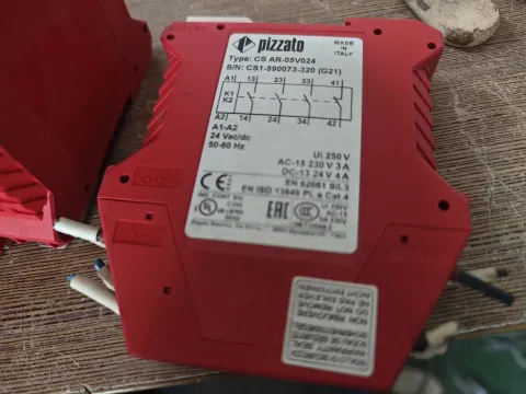 Pizzato Elettrica CS AR-05V024 Industrial Relay — product photo 4 of 4