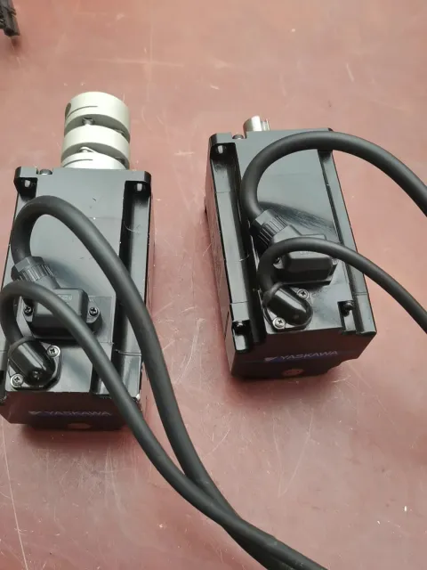 Yaskawa/安川 SGMMS-04ADC6S Motor & Drive Component product photo 3